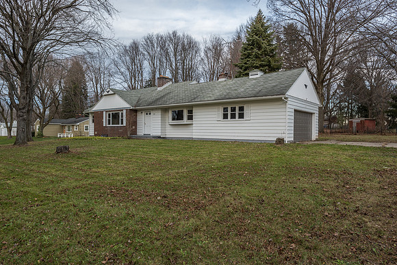 1532ElmGroveAve_2015_JCarroll-1