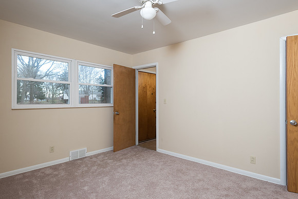 1532ElmGroveAve_2015_JCarroll-4