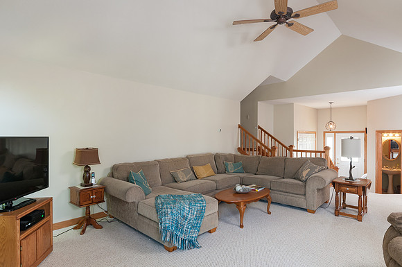 620ColonialDr_canfieldoh-15