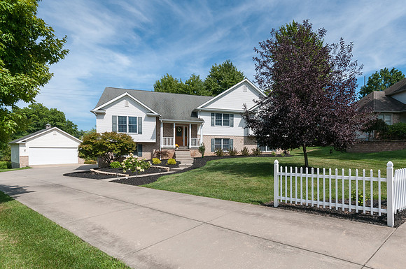620ColonialDr_canfieldoh-1